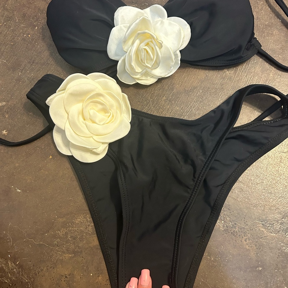 Bikini lot - Picture 4 of 4